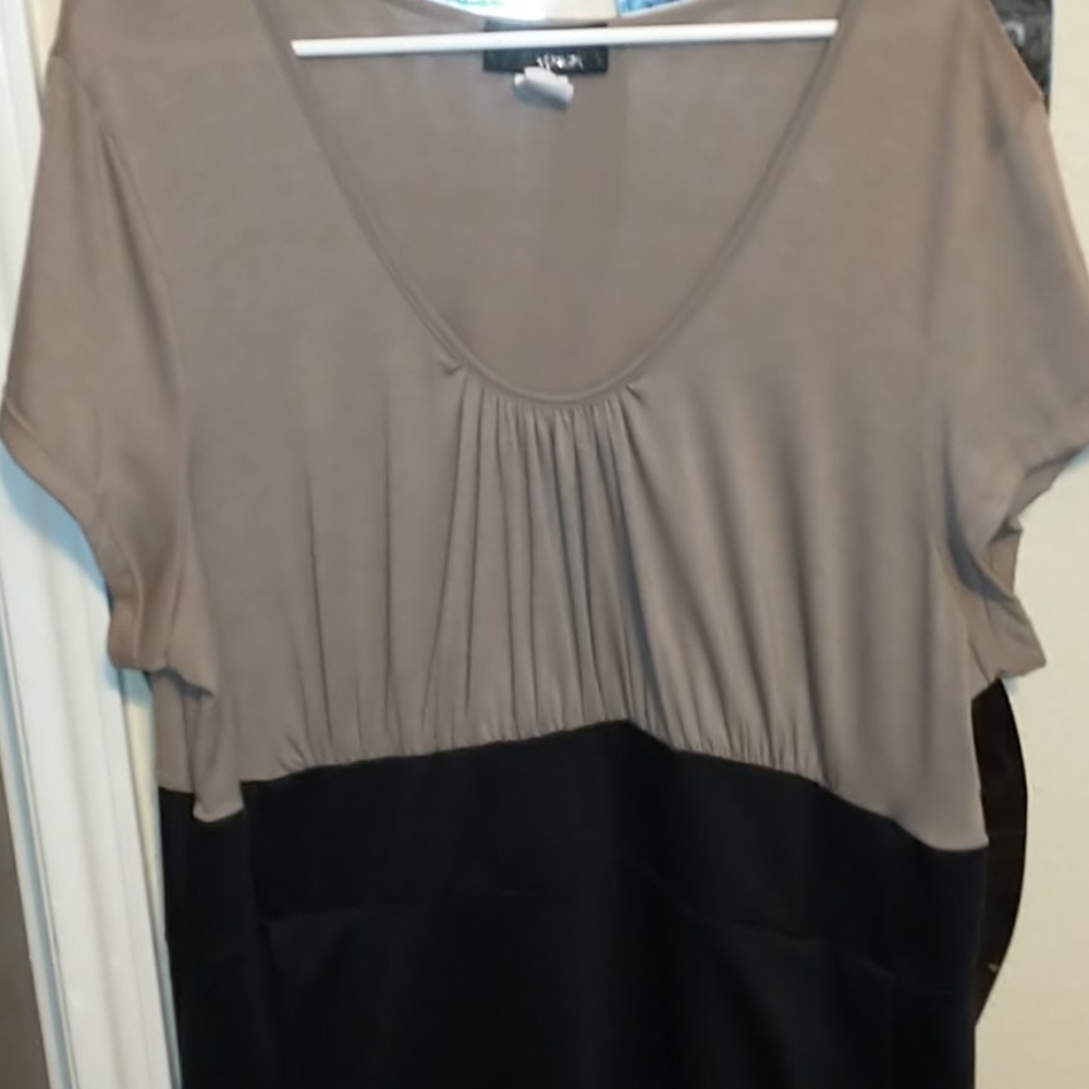 Woman's dress with pockets!